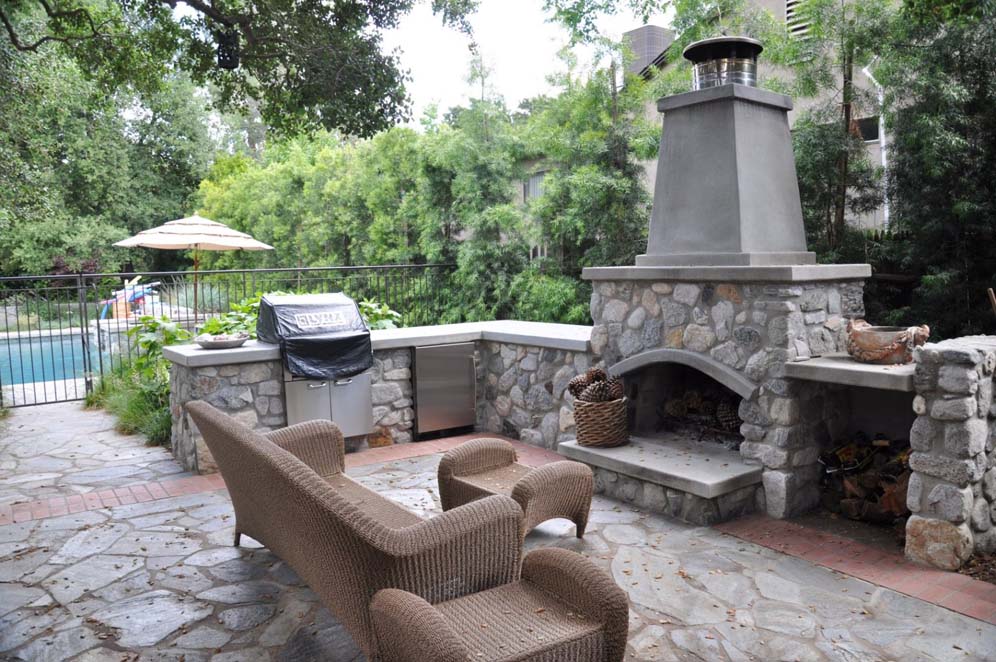 Outdoor Fireplace and Kitchen